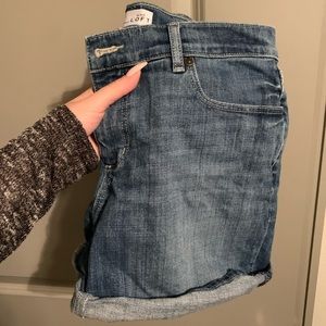 Loft 4” Jean Shorts